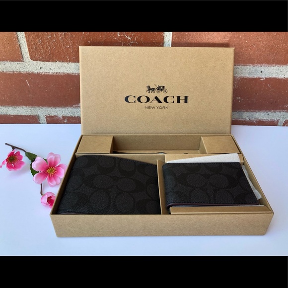 ✅❤️❎ Coach Men’s Wallet Gift Set  in Signature - Picture 2 of 8